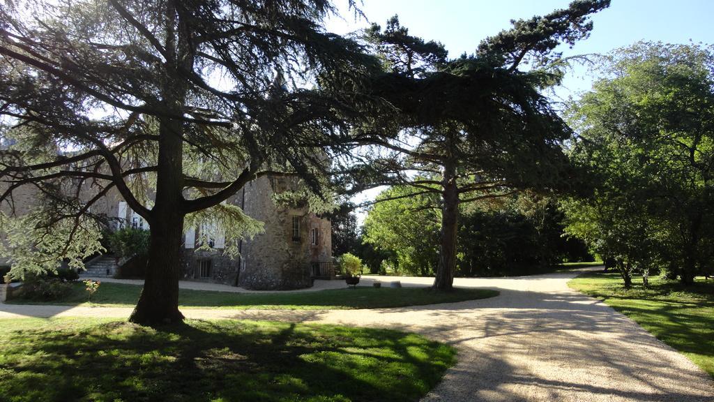 Chateau De La Frogerie Maulevrier Bagian luar foto