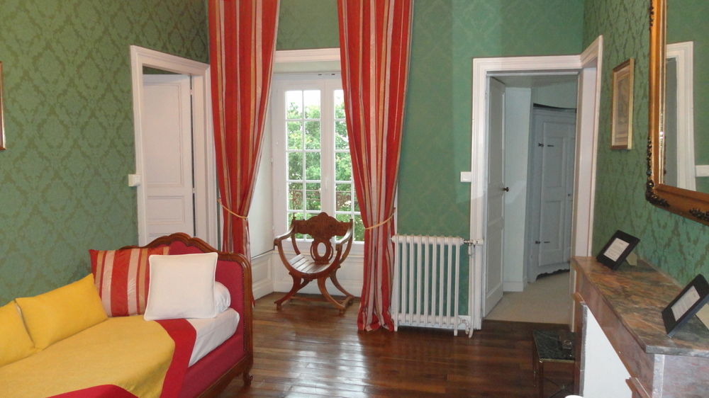 Chateau De La Frogerie Bed & Breakfast Maulevrier Bagian luar foto