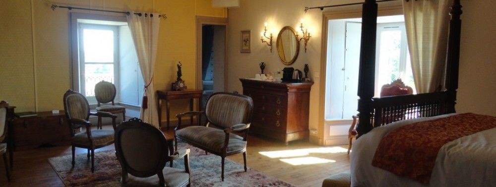 Chateau De La Frogerie Bed & Breakfast Maulevrier Bagian luar foto