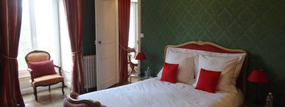 Chateau De La Frogerie Bed & Breakfast Maulevrier Bagian luar foto