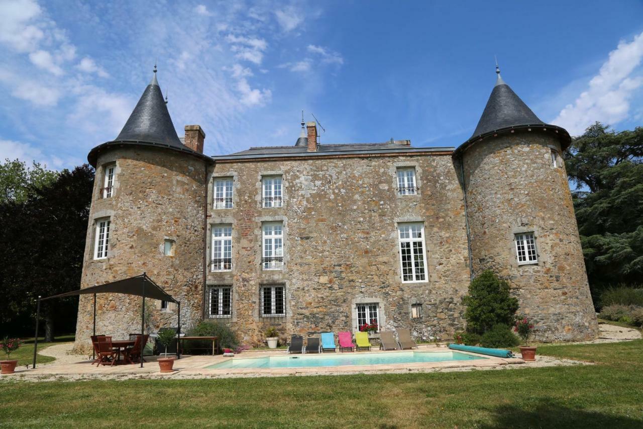 Chateau De La Frogerie Bed & Breakfast Maulevrier Bagian luar foto